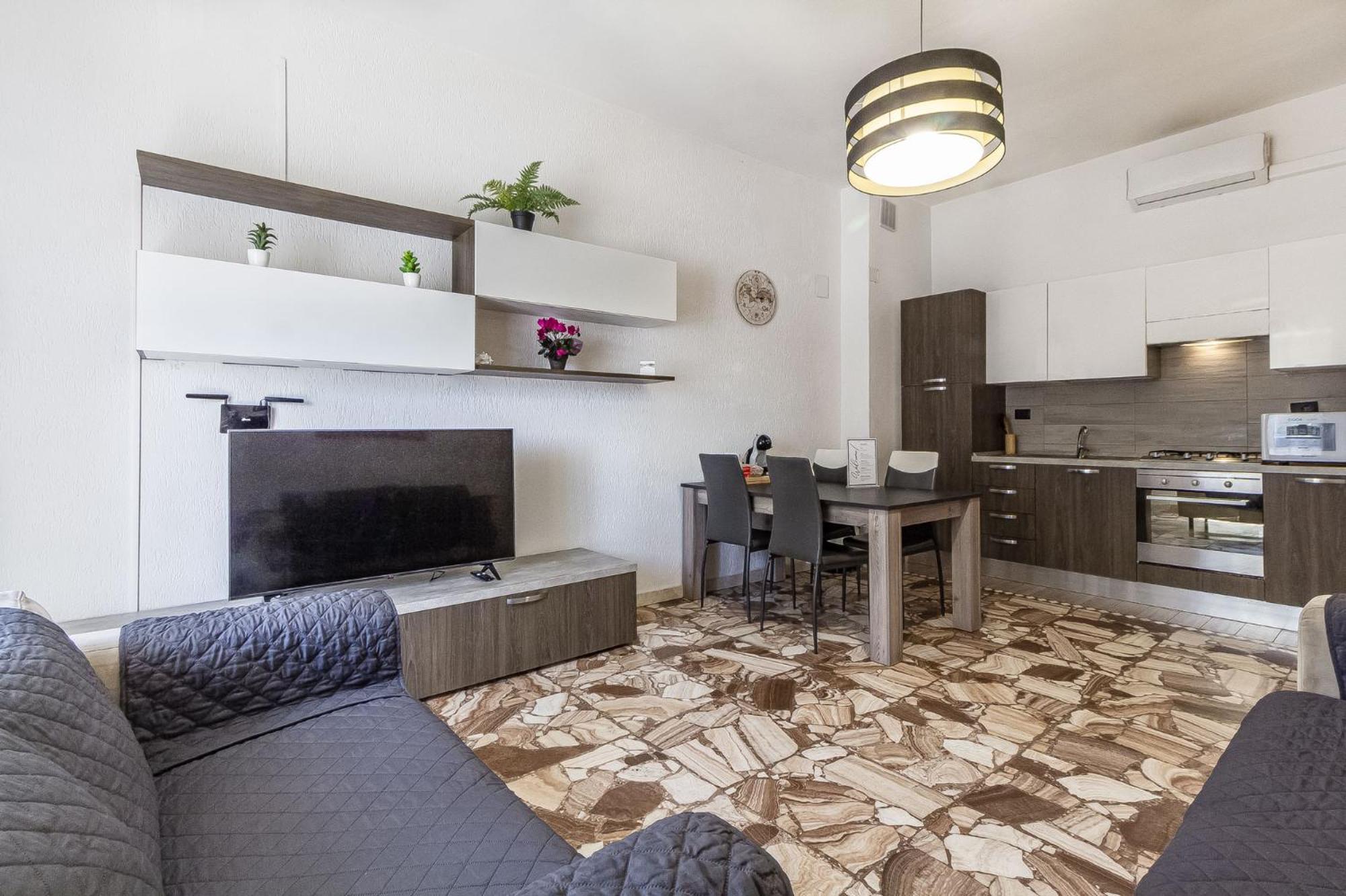 Lovely Piazza Santa Maria Apartment Sassari Bagian luar foto